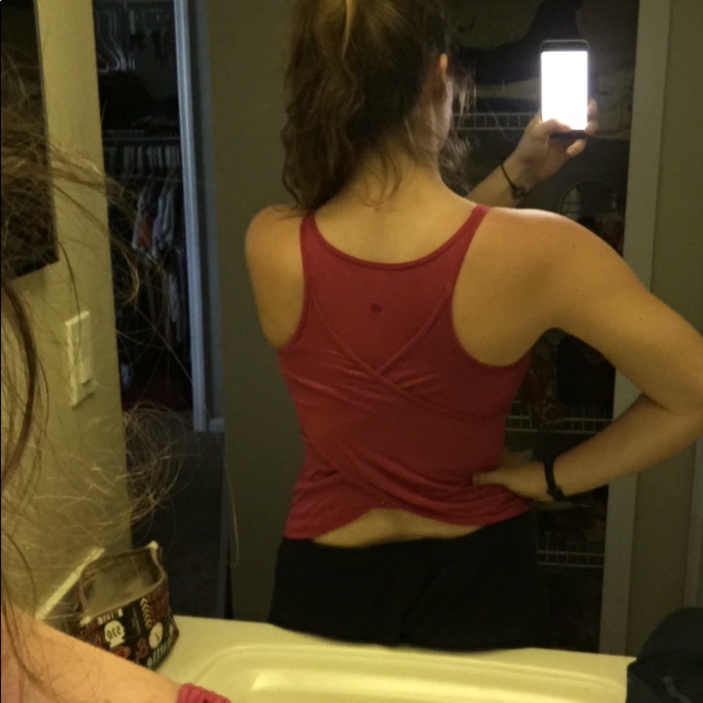 Lululemon tank